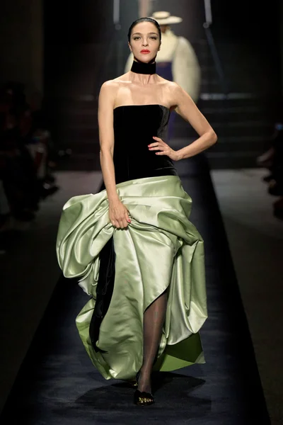 Look 12